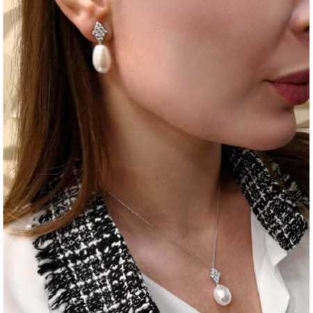 ROMBO Diamond and Pearl Earrings.