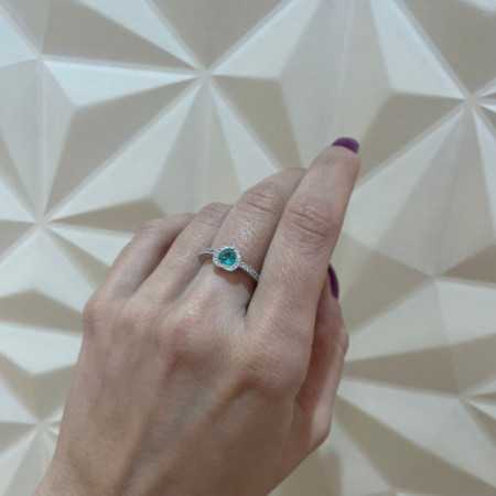 Emerald Ring COLOR DIAMOND HEART