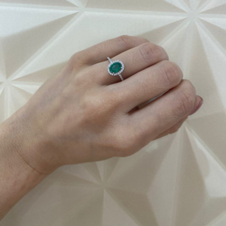 Emerald ring Orla LIA 0.90
