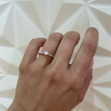 VENUS Engagement Ring 0.37