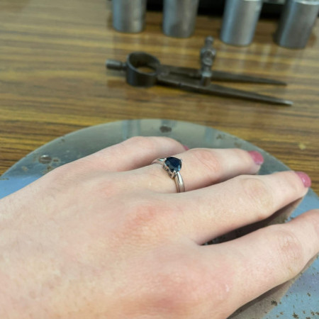 Solitaire Engagement Ring 0.90ct Sapphire BLUE BLOOD