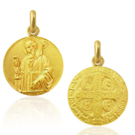 Saint Benedict Medal 18 kt Gold.